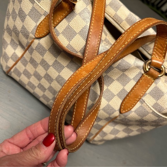 Louis Vuitton bag⭐️ - Picture 5 of 15